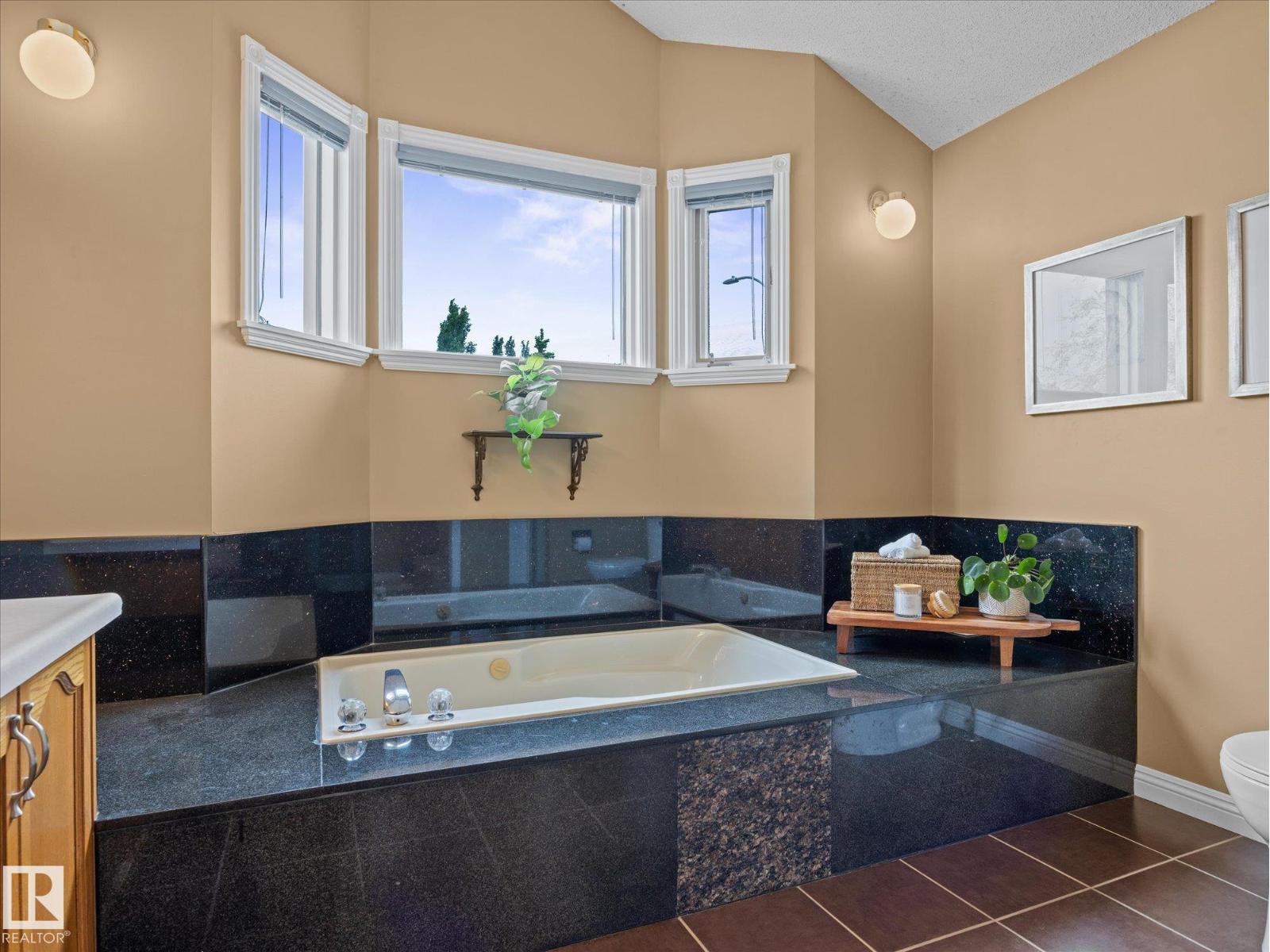 5 Canterbury Ln, Sherwood Park, Alberta  T8H 1E6 - Photo 29 - E4494288