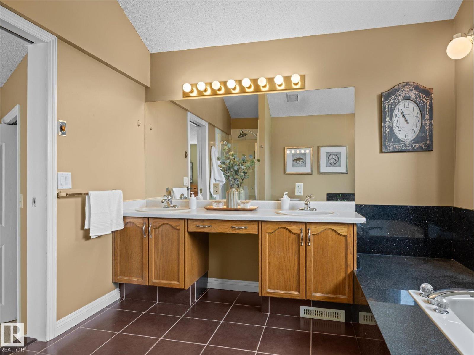 5 Canterbury Ln, Sherwood Park, Alberta  T8H 1E6 - Photo 30 - E4494288