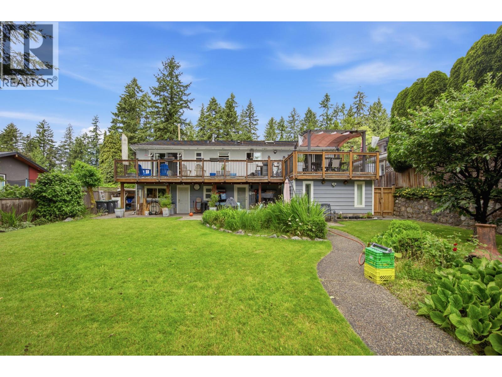 944 Tollcross Road, North Vancouver, British Columbia  V7H 2G2 - Photo 32 - R3137396