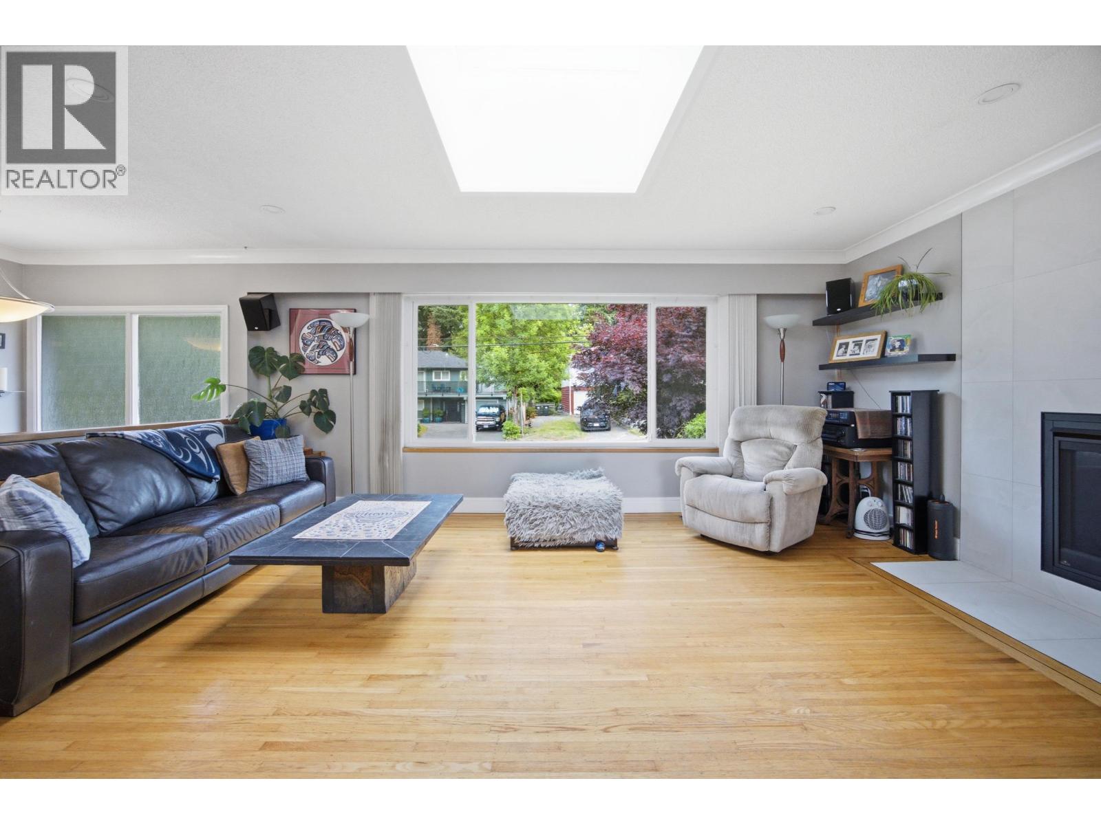 944 Tollcross Road, North Vancouver, British Columbia  V7H 2G2 - Photo 9 - R3137396