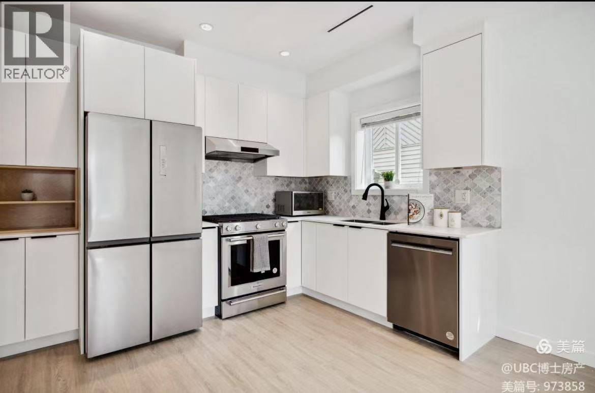3025 Kings Avenue, Vancouver, British Columbia  V5R 4T1 - Photo 2 - R3137379