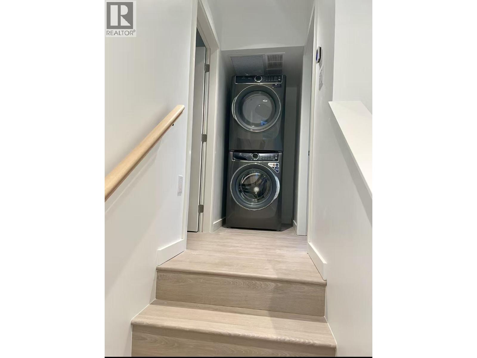 3025 Kings Avenue, Vancouver, British Columbia  V5R 4T1 - Photo 6 - R3137379