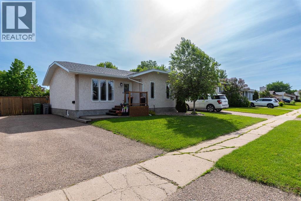 4605 32 Street, Lloydminster, Saskatchewan  S9V 1N6 - Photo 2 - A2321957