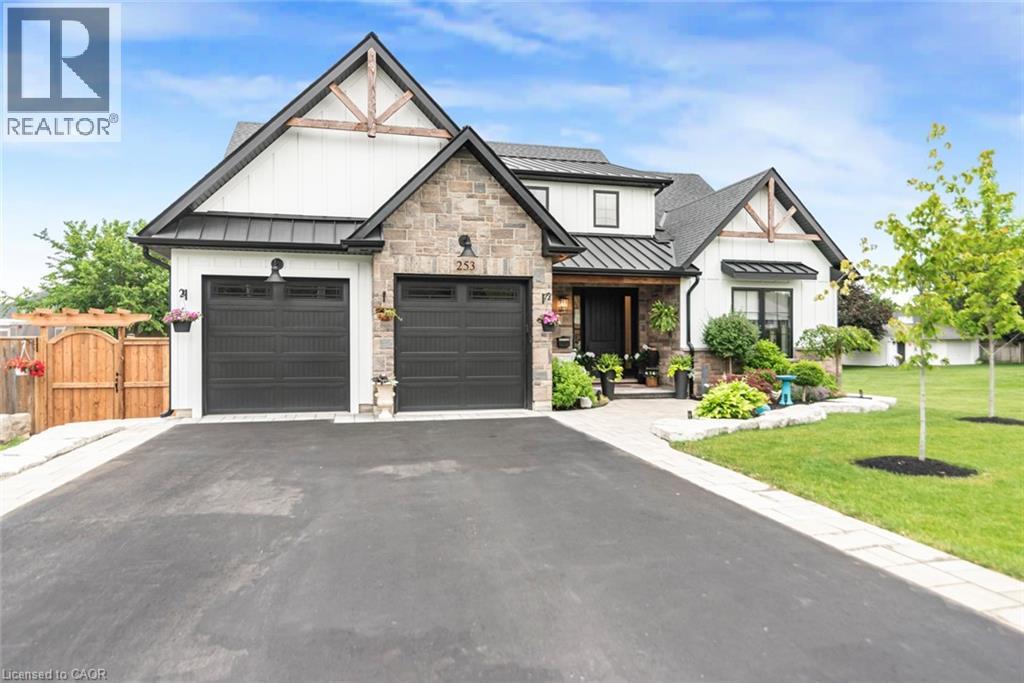 253 CENTRAL Avenue, Grimsby, Ontario