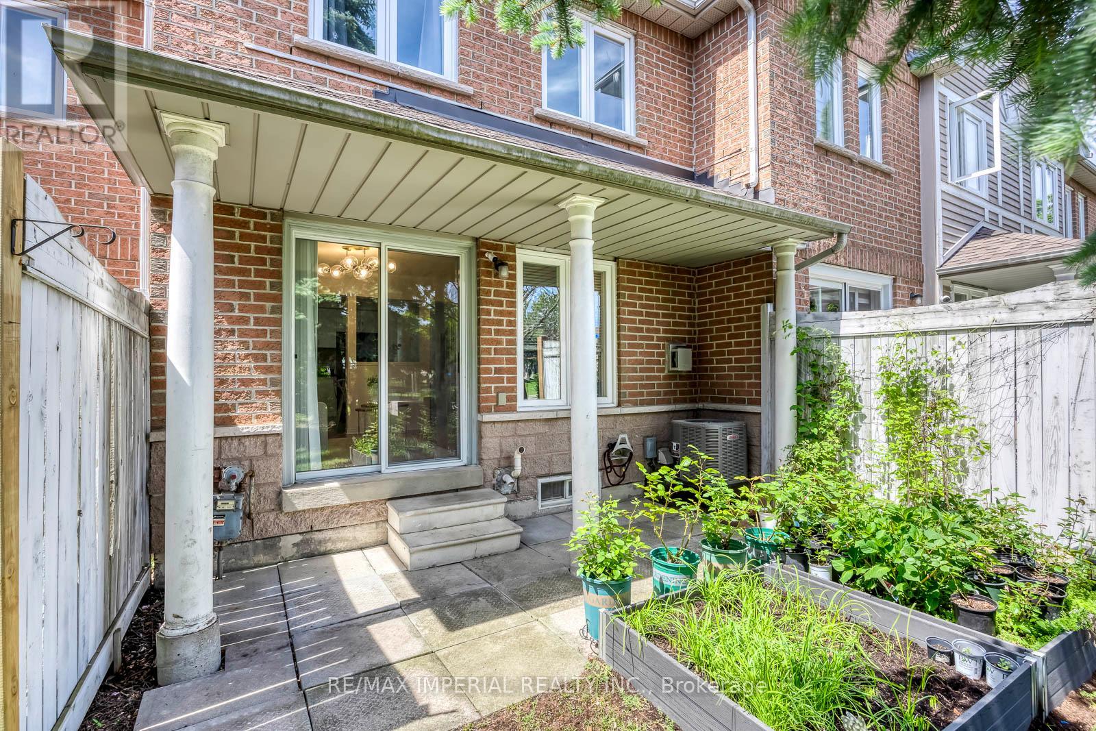 26 - 833 Scollard Court, Mississauga, Ontario  L5V 2B4 - Photo 43 - W13460448