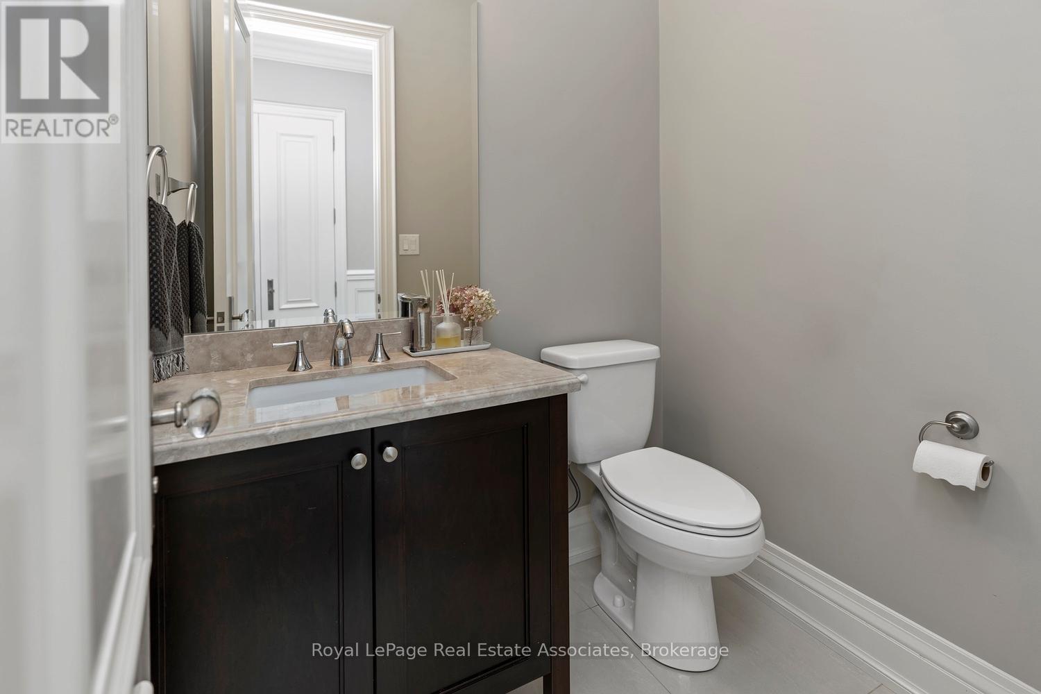 413 Marf Avenue, Mississauga, Ontario  L5G 1T2 - Photo 8 - W13460606