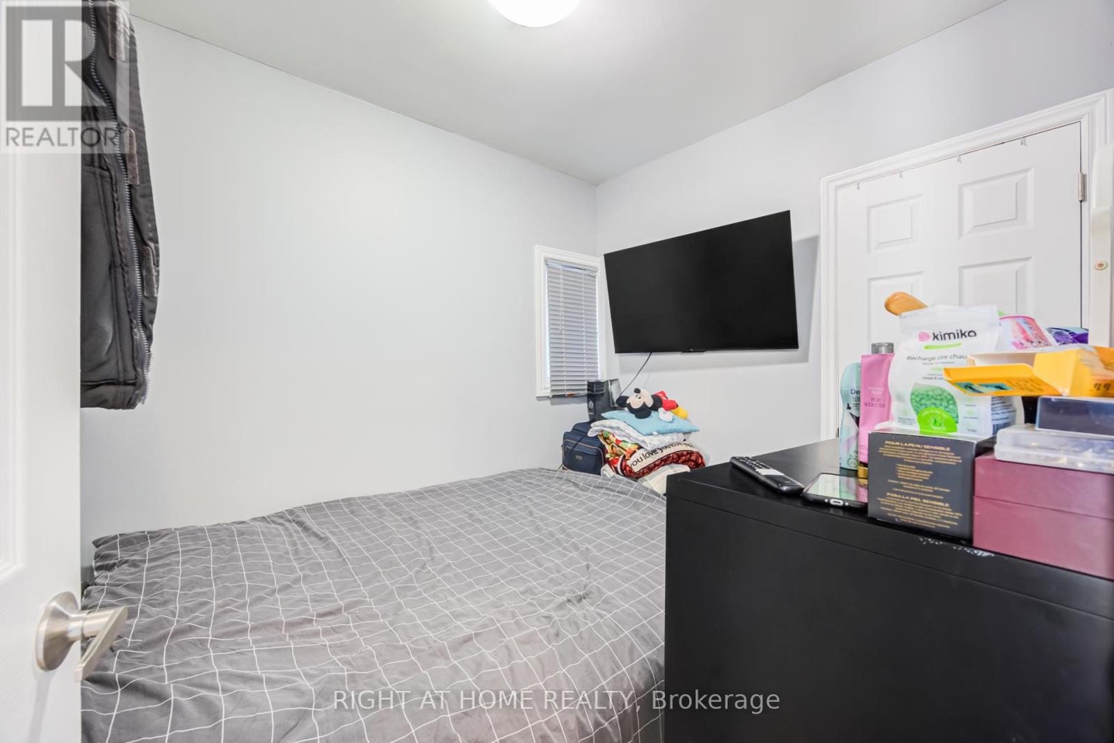 519 Rogers Road, Toronto, Ontario  M6M 1B4 - Photo 12 - W13460684