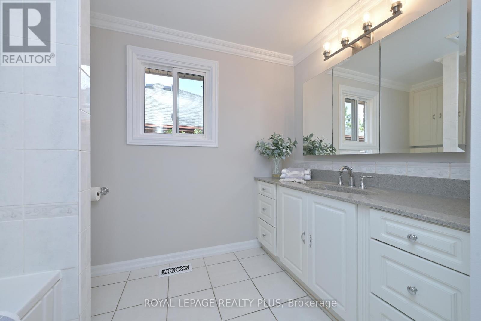 6993 Danton Promenade, Mississauga, Ontario L5N 5A1 - Photo 28 - W13460766