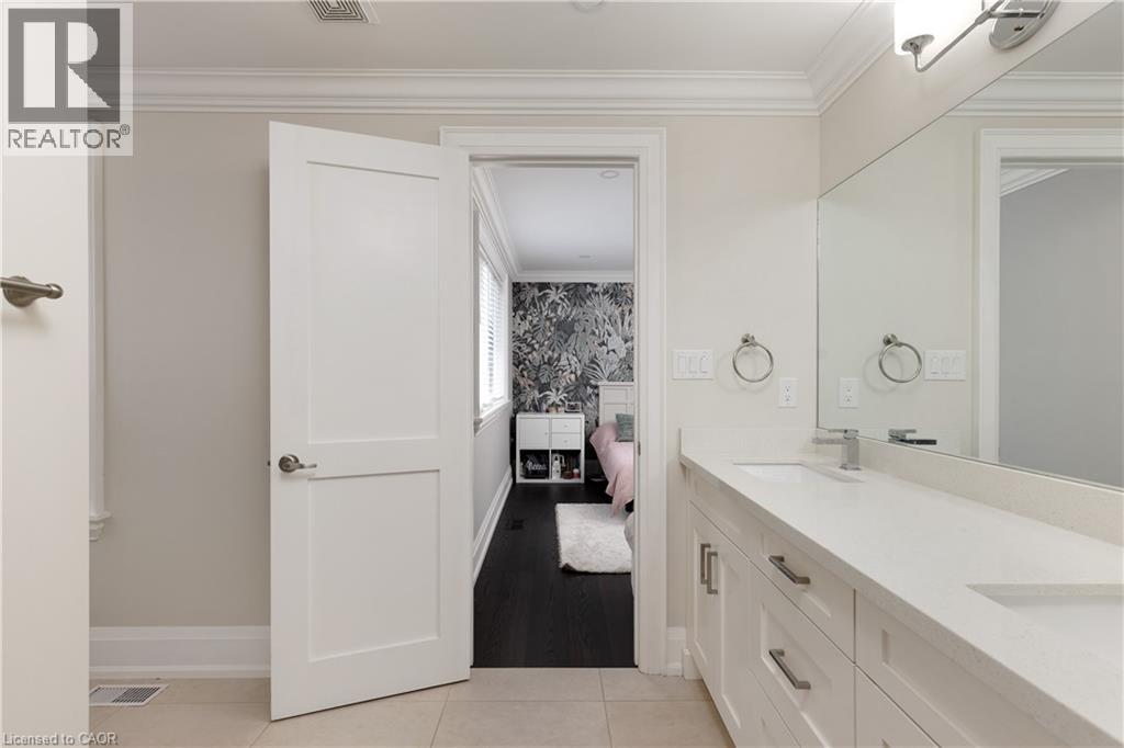 540 Weir Avenue, Oakville, Ontario  L6L 4X4 - Photo 34 - 40840234