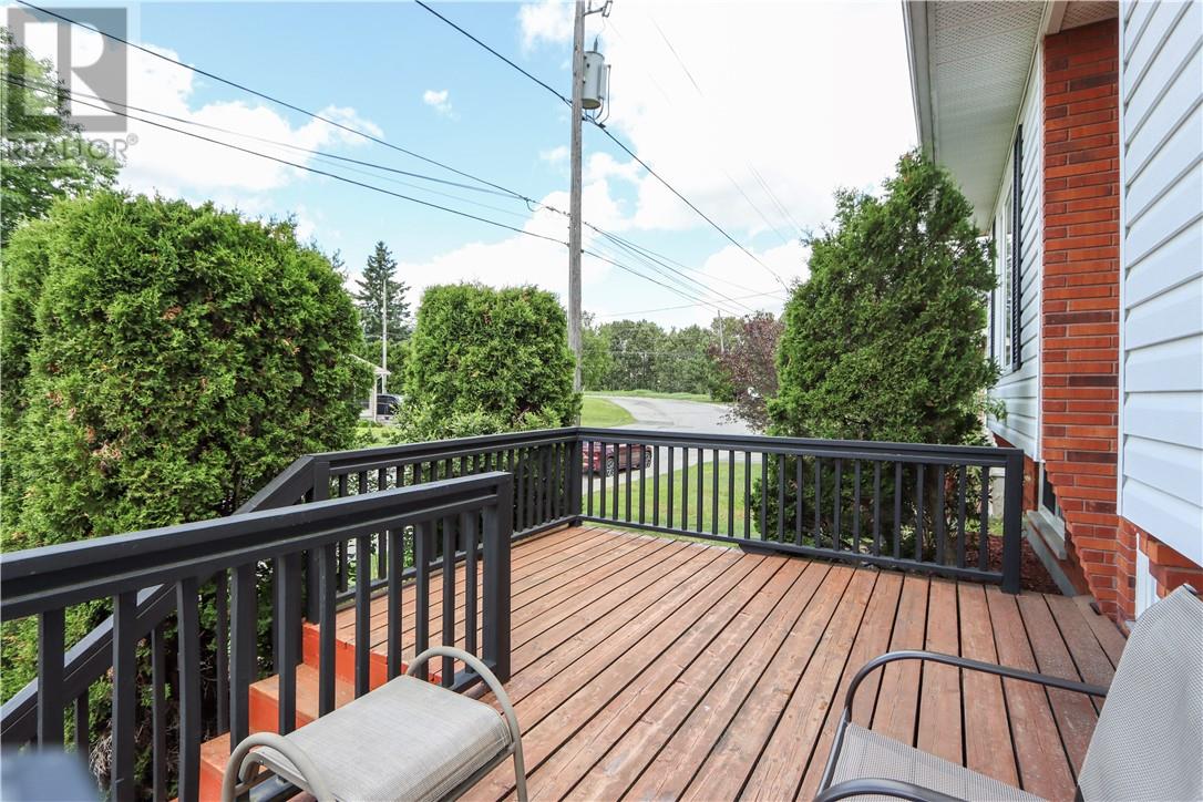523 Eastern Avenue, Lively, Ontario  P3Y 1M9 - Photo 3 - 2128650