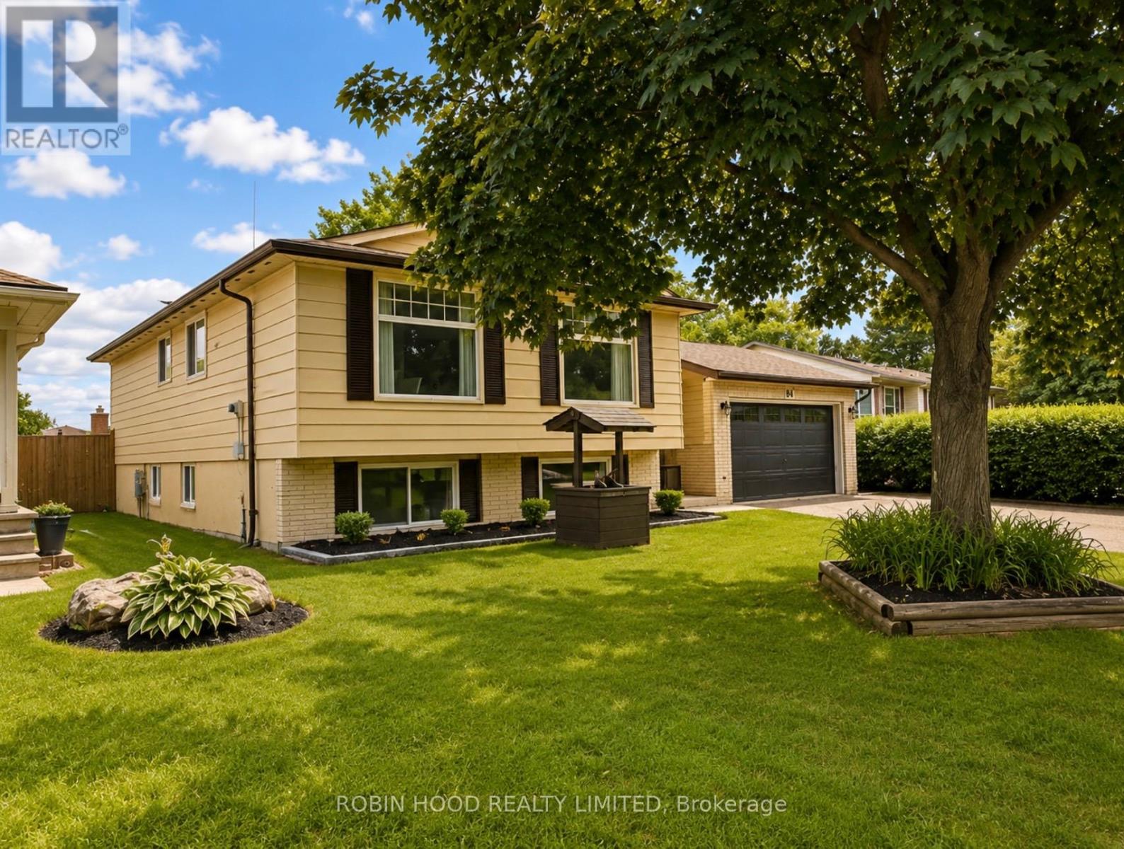 84 ELGAR AVENUE, Hamilton, Ontario