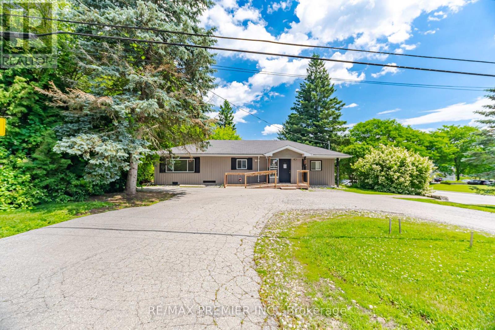 16 William Street, Hamilton, Ontario  L0R 1H2 - Photo 2 - X13460642