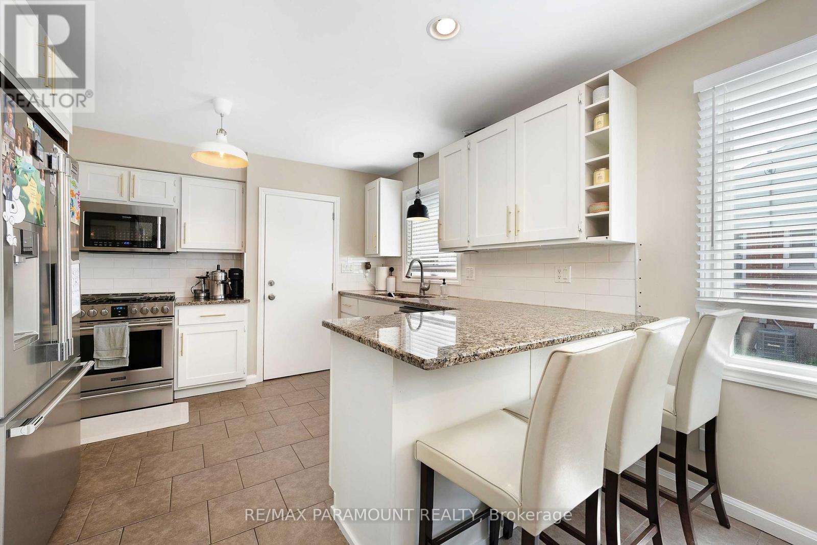 3104 Longfellow Avenue, Windsor, Ontario  N9E 2L5 - Photo 12 - X13460682