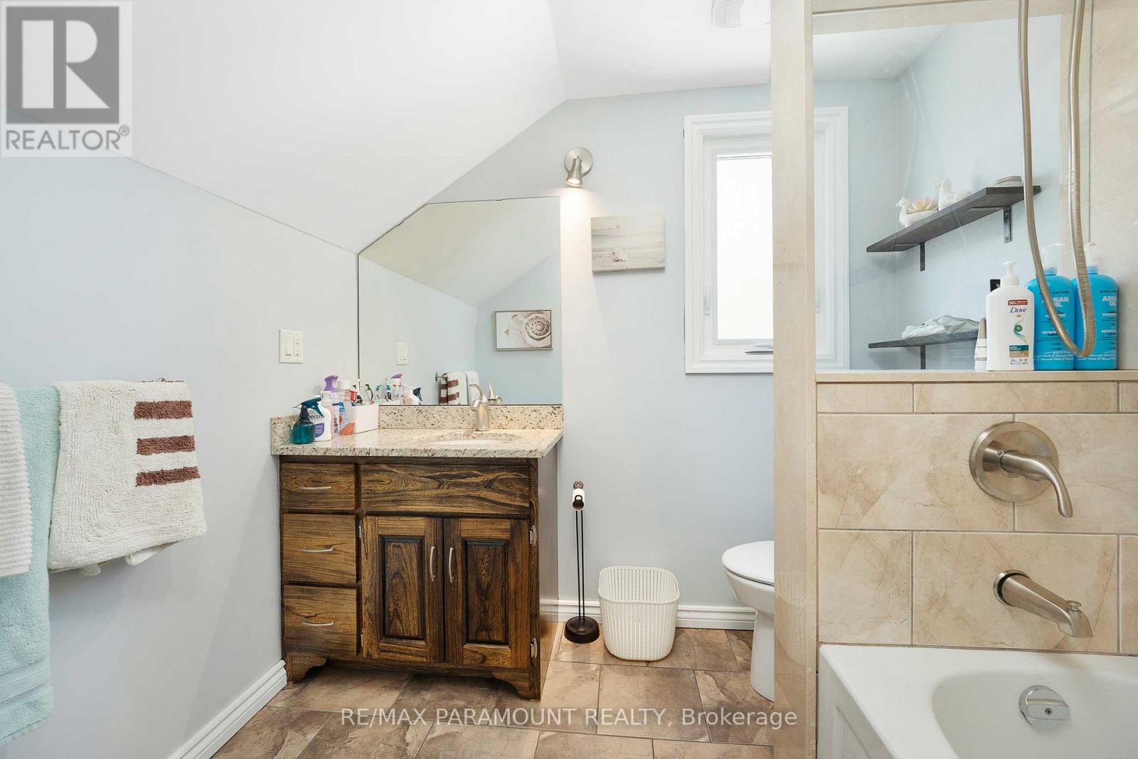 3104 Longfellow Avenue, Windsor, Ontario  N9E 2L5 - Photo 20 - X13460682