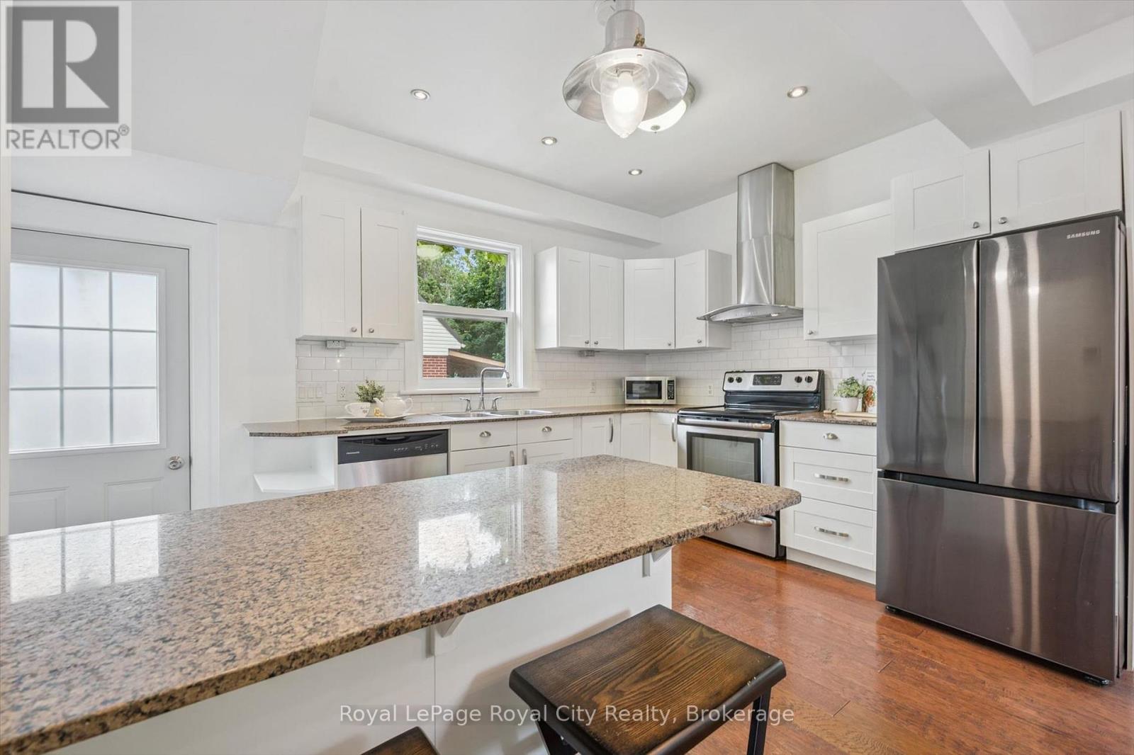 136 Alma Street N, Guelph, Ontario  N1H 5X4 - Photo 12 - X13460772