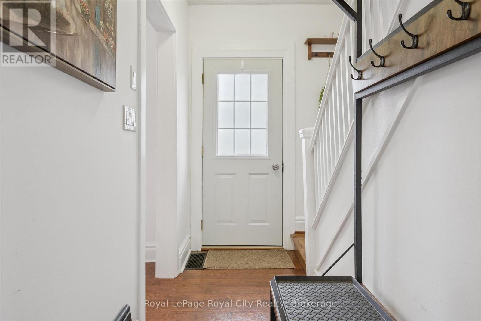 136 Alma Street N, Guelph, Ontario  N1H 5X4 - Photo 3 - X13460772
