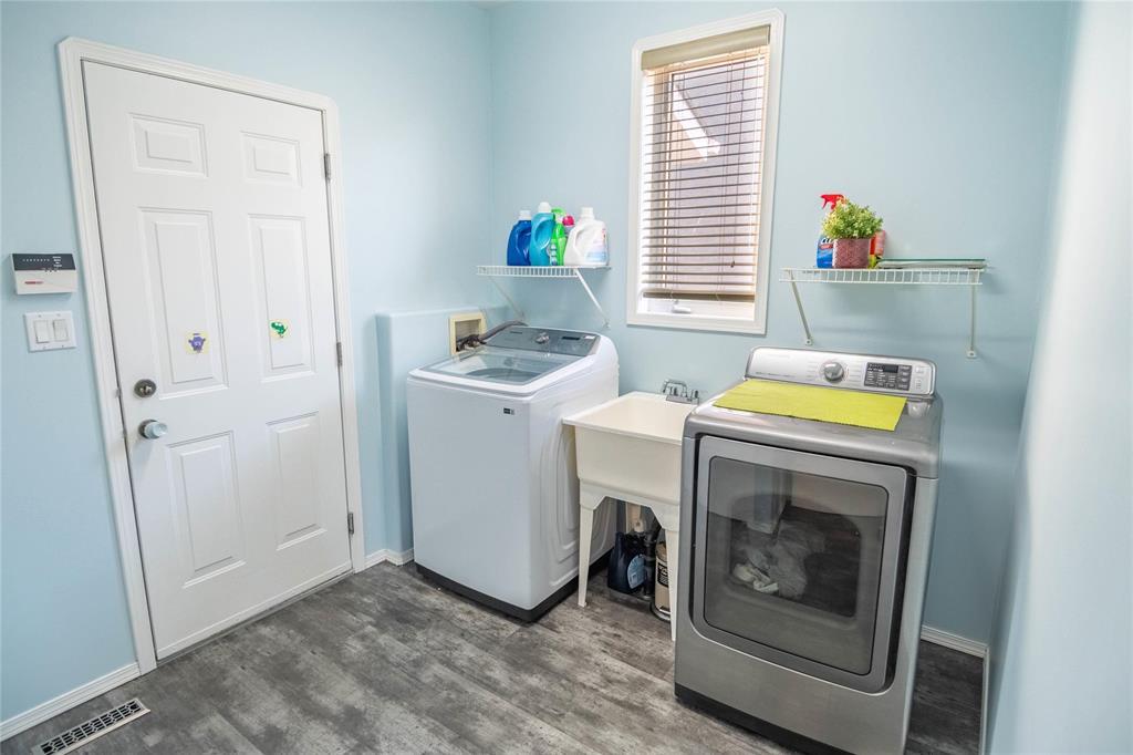 361 Bairdmore Boulevard, Winnipeg, Manitoba  R3T 6B1 - Photo 11 - 202614212