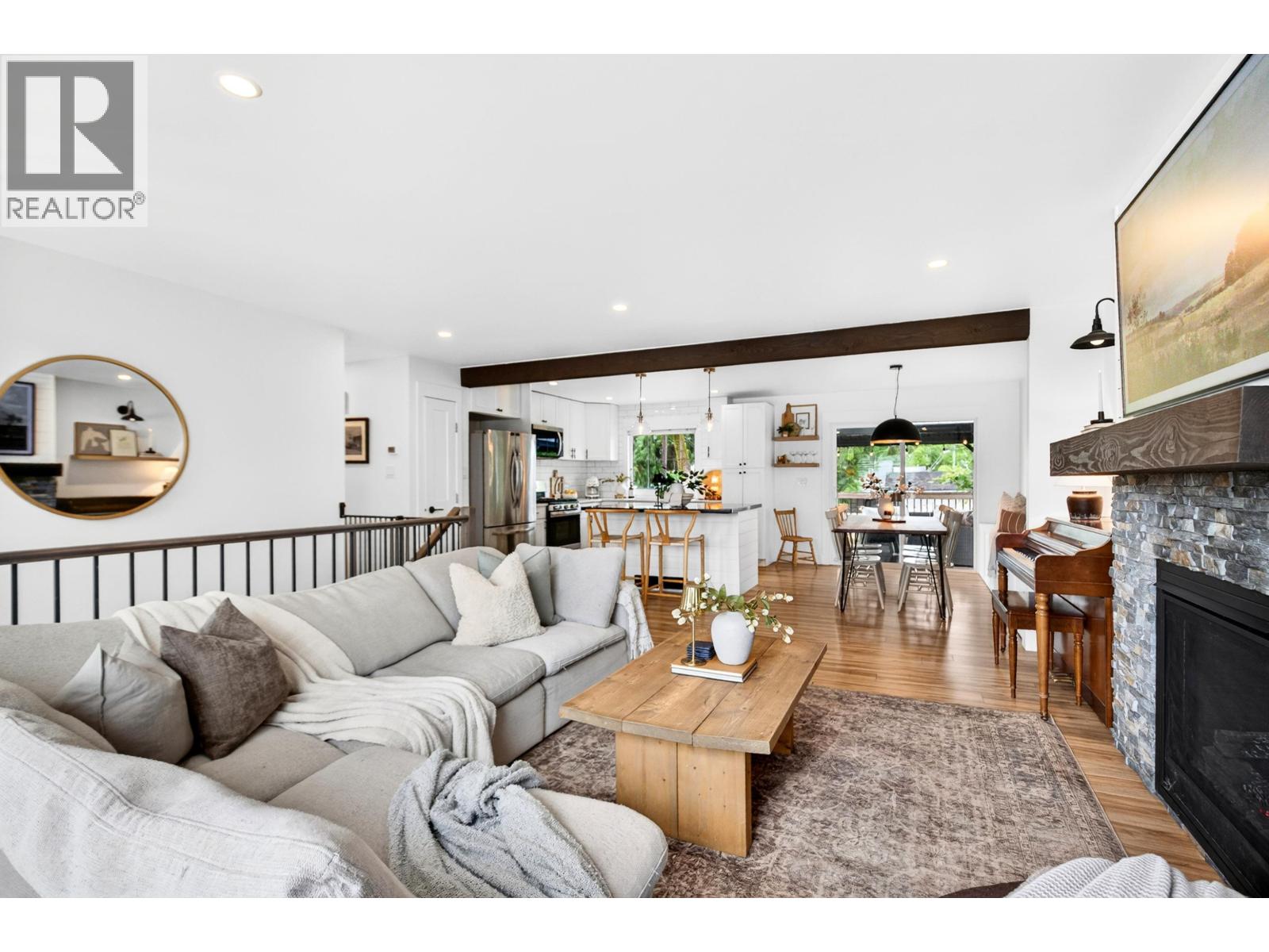 20280 Ospring Street, Maple Ridge, British Columbia  V2X 1K4 - Photo 8 - R3134616