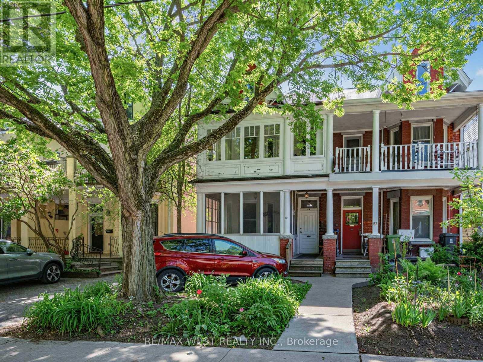 50 ALBANY AVENUE, Toronto, Ontario