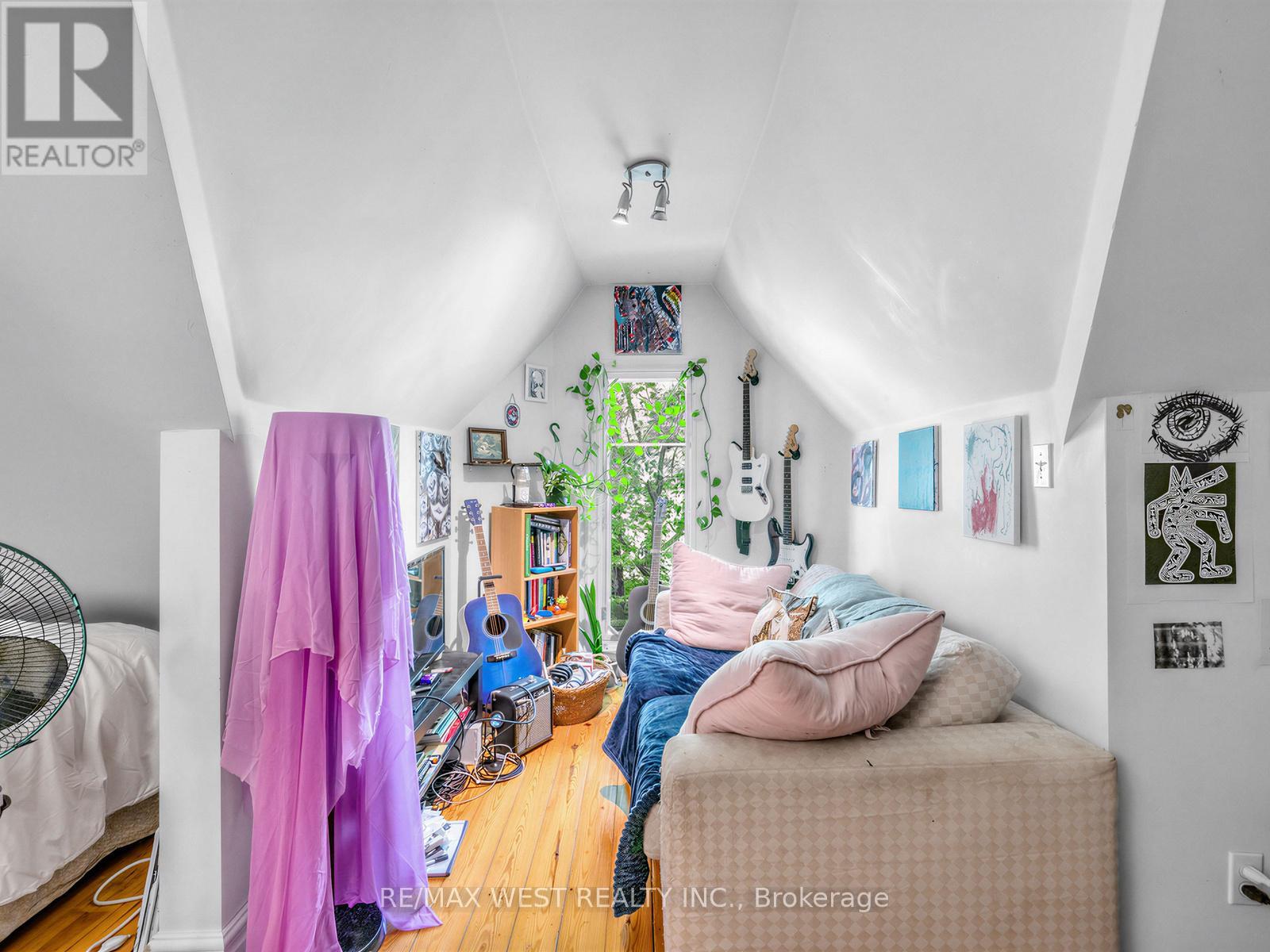 50 Albany Avenue, Toronto, Ontario  M5R 3C3 - Photo 13 - C13460808