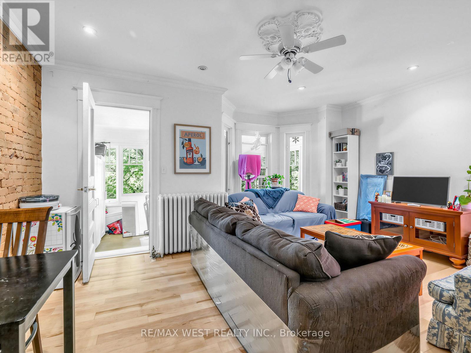 50 Albany Avenue, Toronto, Ontario  M5R 3C3 - Photo 17 - C13460808