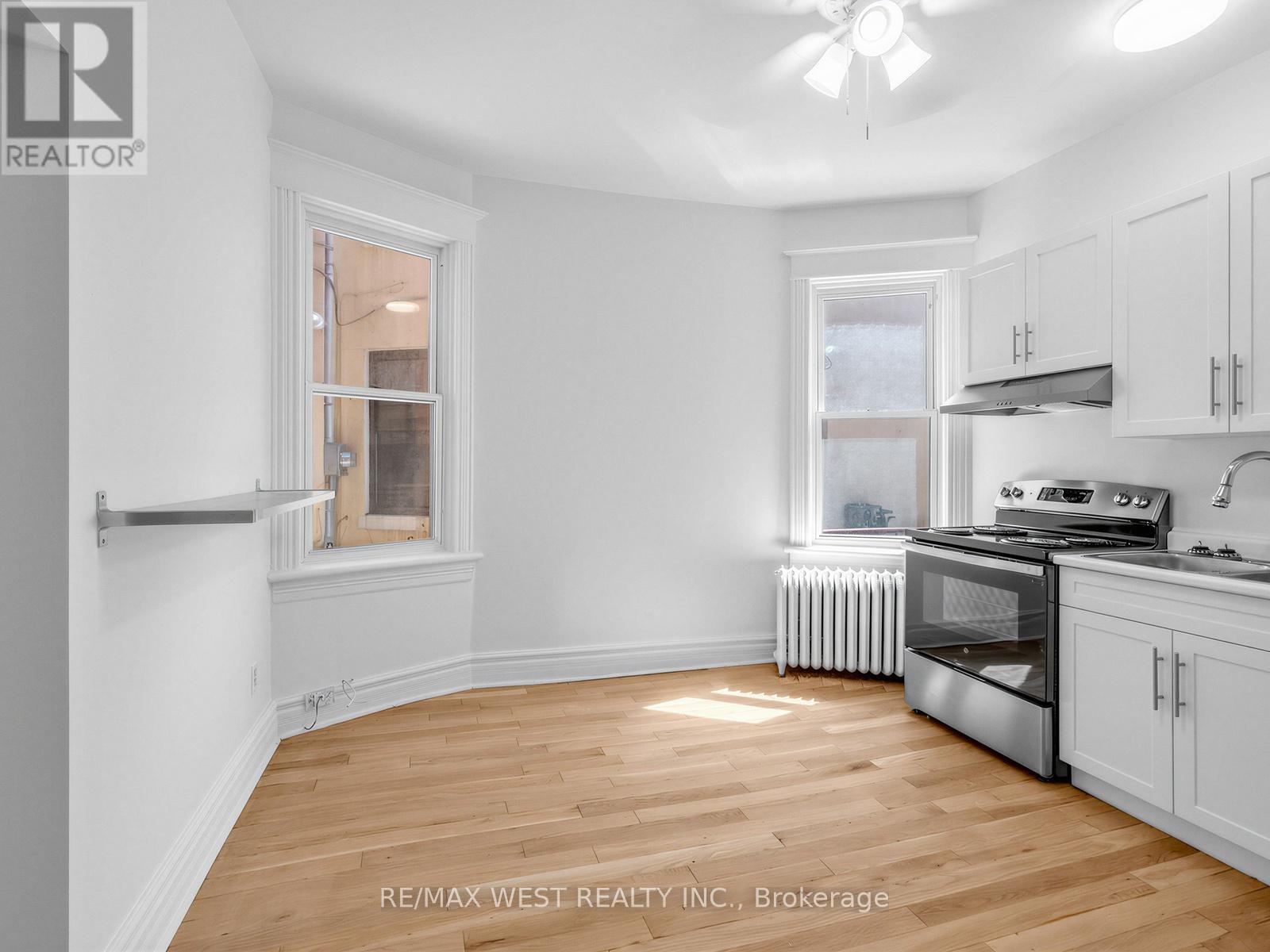 50 Albany Avenue, Toronto, Ontario  M5R 3C3 - Photo 19 - C13460808