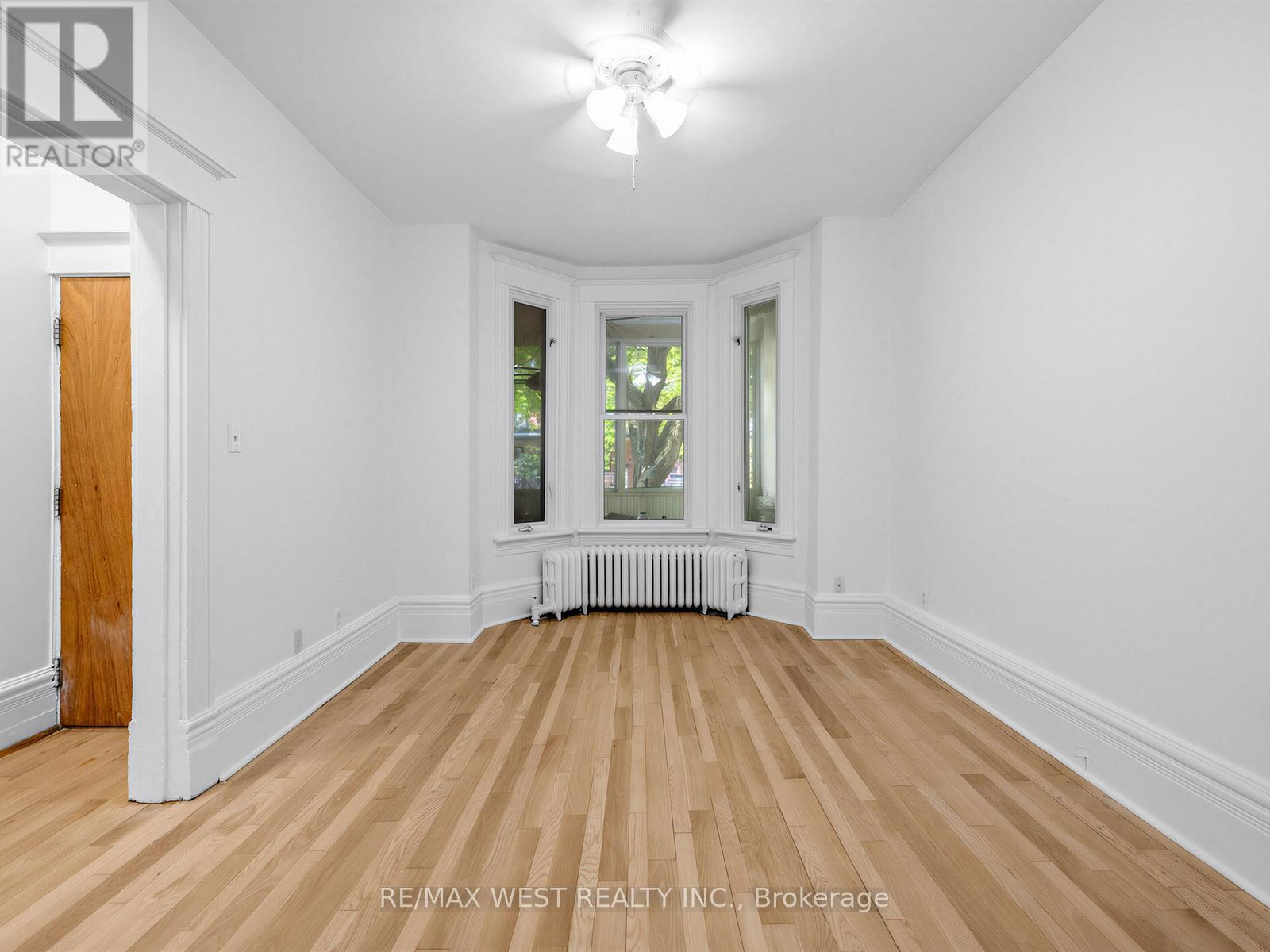 50 Albany Avenue, Toronto, Ontario  M5R 3C3 - Photo 3 - C13460808