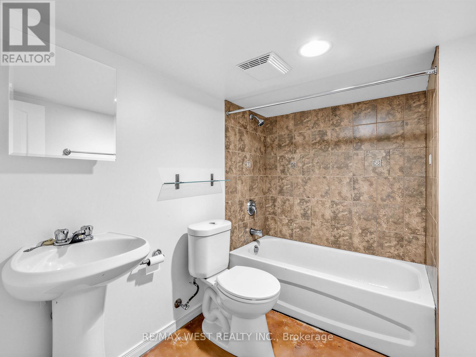 50 Albany Avenue, Toronto, Ontario  M5R 3C3 - Photo 30 - C13460808
