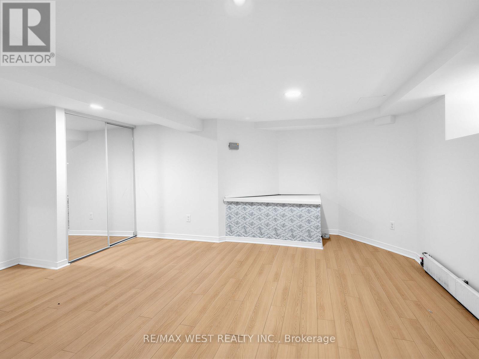 50 Albany Avenue, Toronto, Ontario  M5R 3C3 - Photo 33 - C13460808