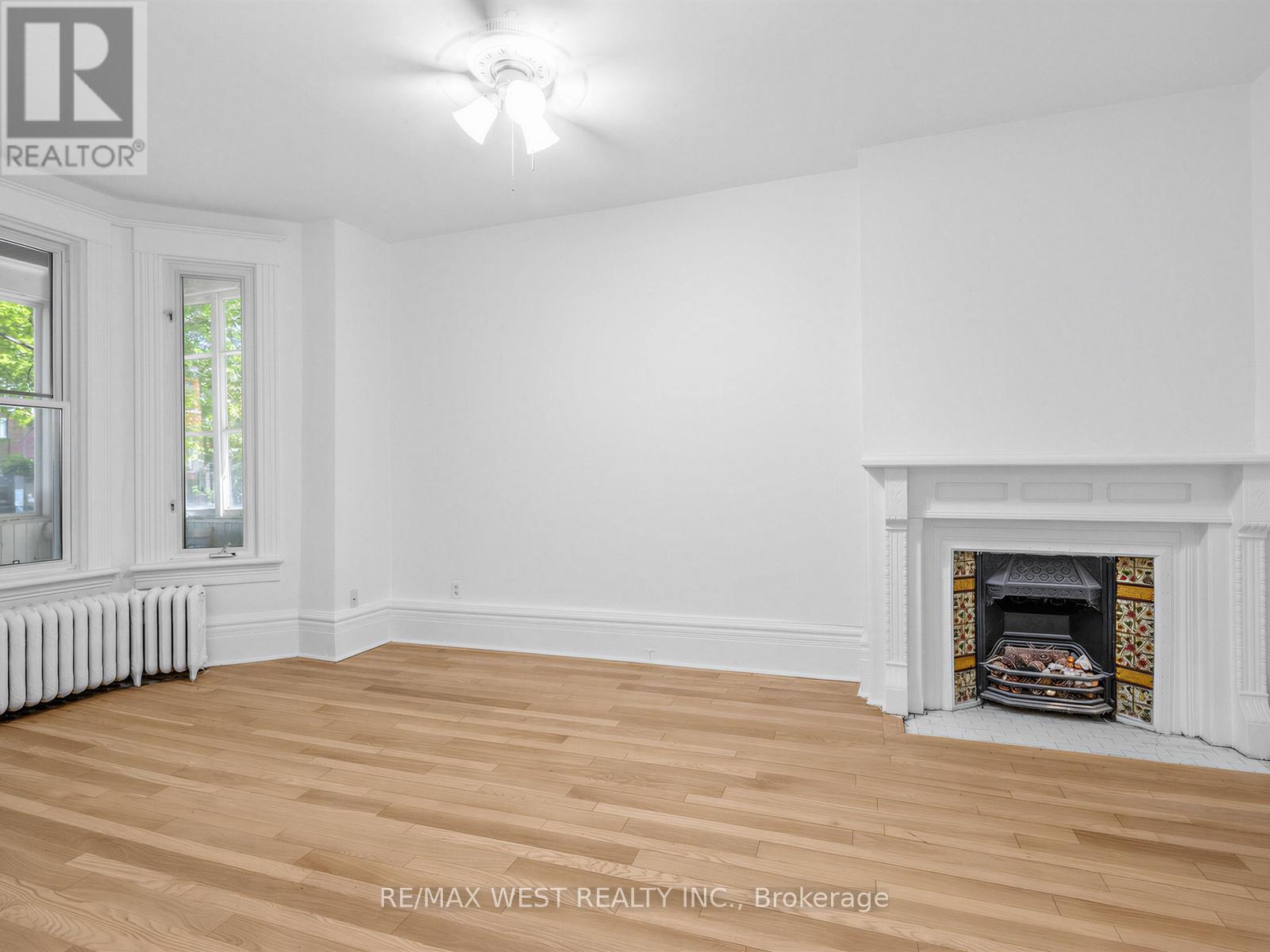 50 Albany Avenue, Toronto, Ontario  M5R 3C3 - Photo 4 - C13460808