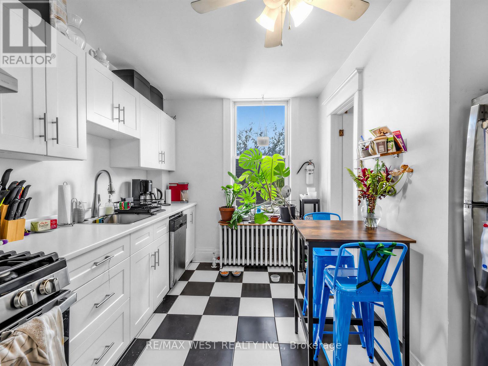 50 Albany Avenue, Toronto, Ontario  M5R 3C3 - Photo 5 - C13460808