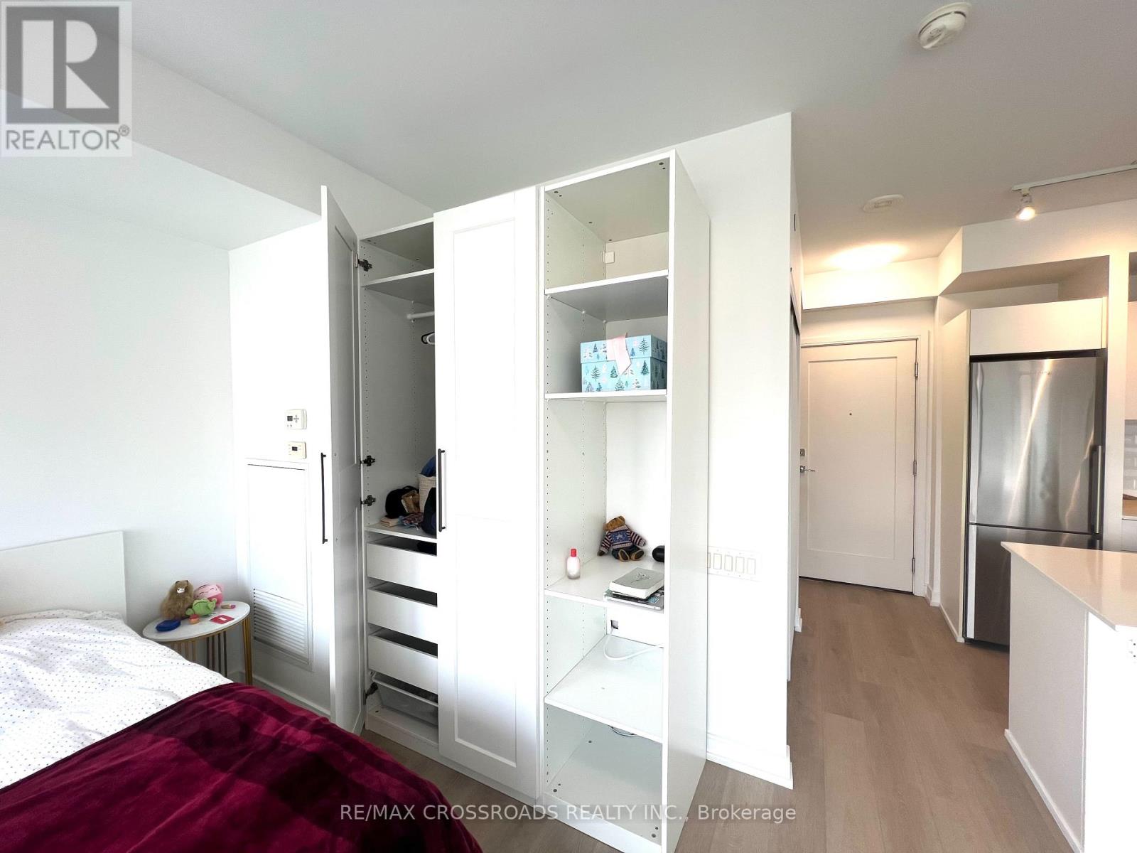 2703 - 57 St Joseph Street, Toronto, Ontario  M5S 0C5 - Photo 17 - C13460856