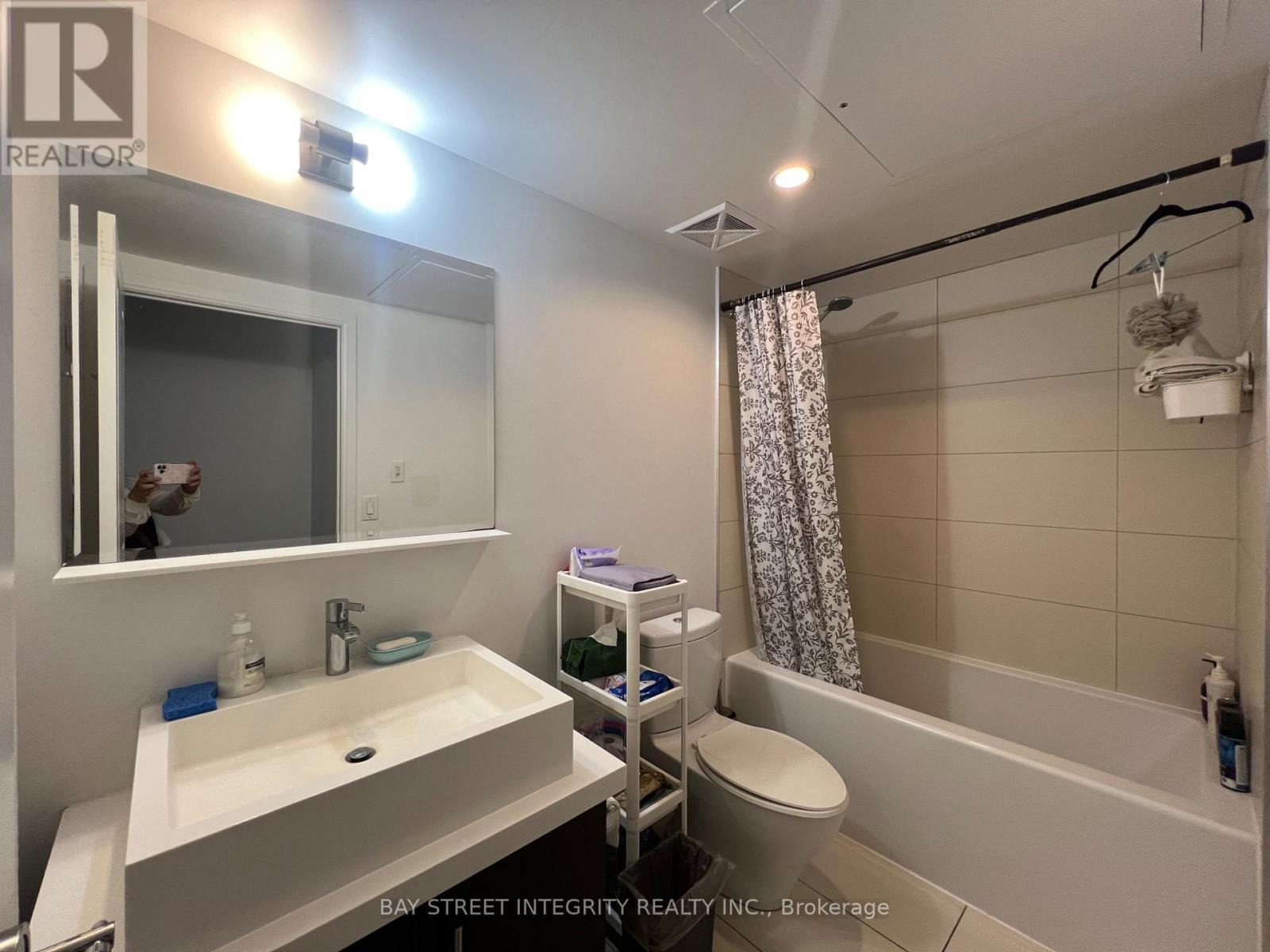 701 - 1080 Bay Street, Toronto, Ontario  N5S 0A5 - Photo 5 - C13460860