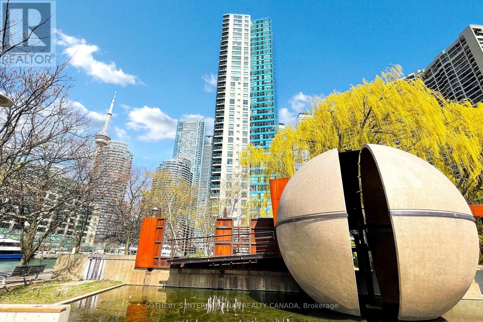 2210 - 77 Harbour Square, Toronto, Ontario  M5J 2S2 - Photo 41 - C13460892