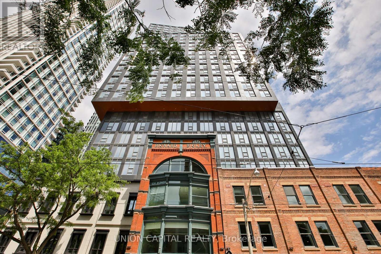 2312 - 100 Queen Street E, Toronto, Ontario  M5C 0B5 - Photo 2 - C13460902