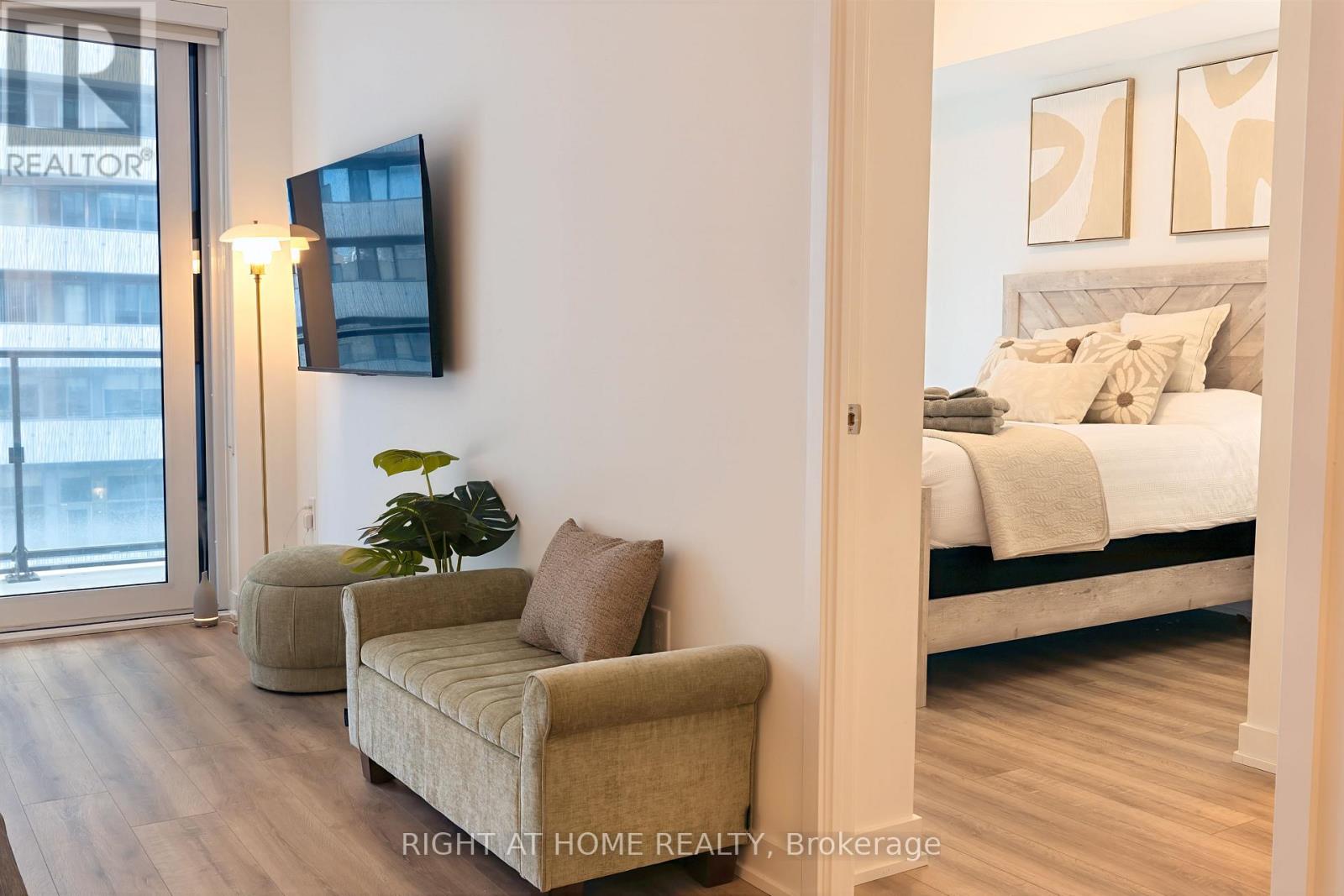 1401 - 634 Church Street, Toronto, Ontario  M4Y 2G3 - Photo 12 - C13460996