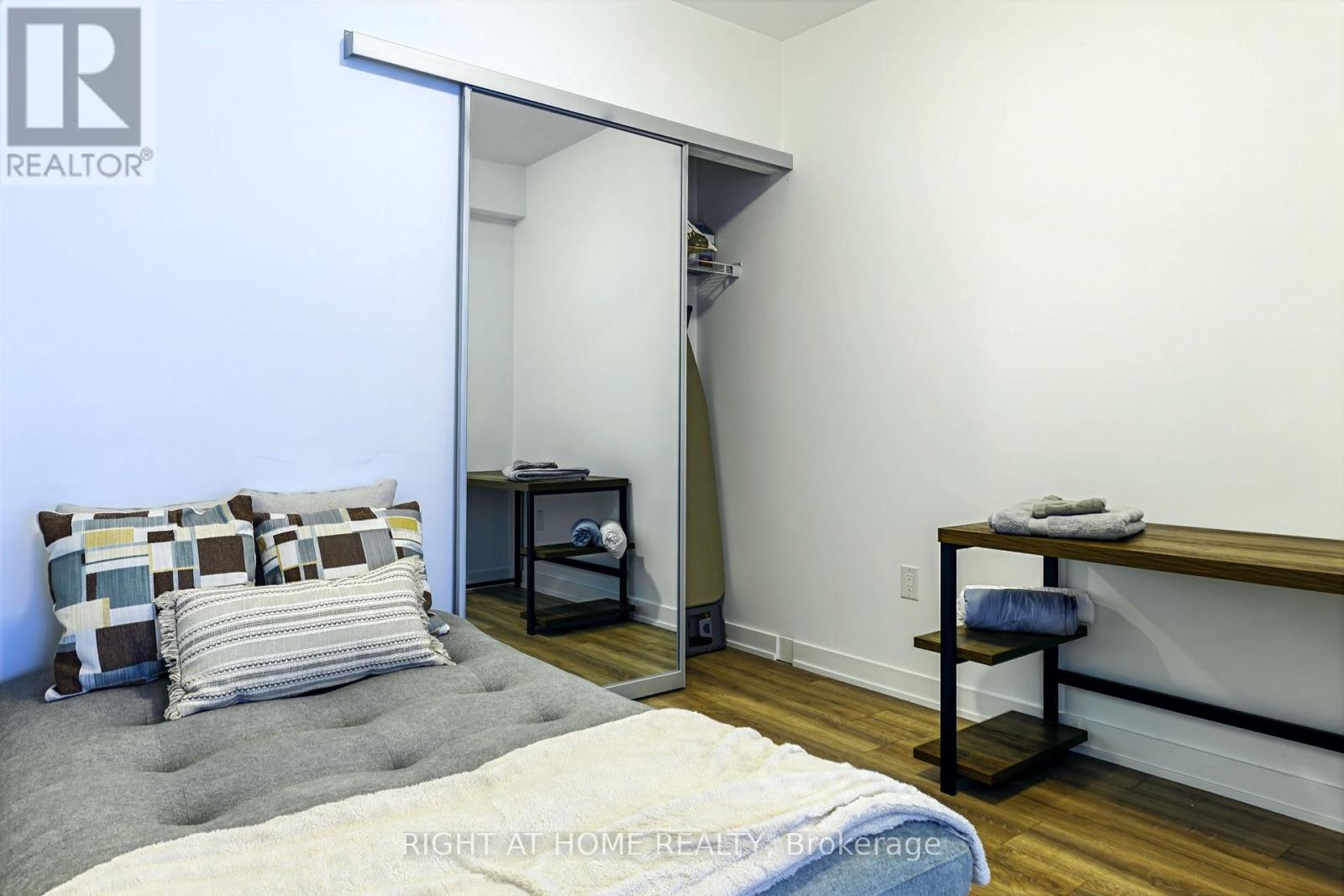 1401 - 634 Church Street, Toronto, Ontario  M4Y 2G3 - Photo 16 - C13460996