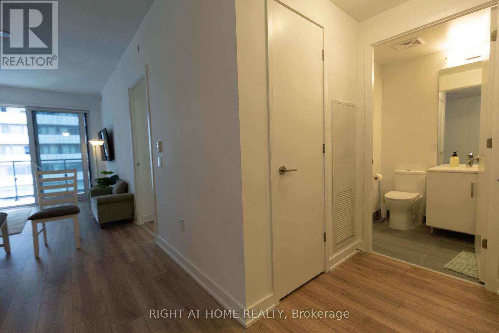 1401 - 634 Church Street, Toronto, Ontario  M4Y 2G3 - Photo 22 - C13460996