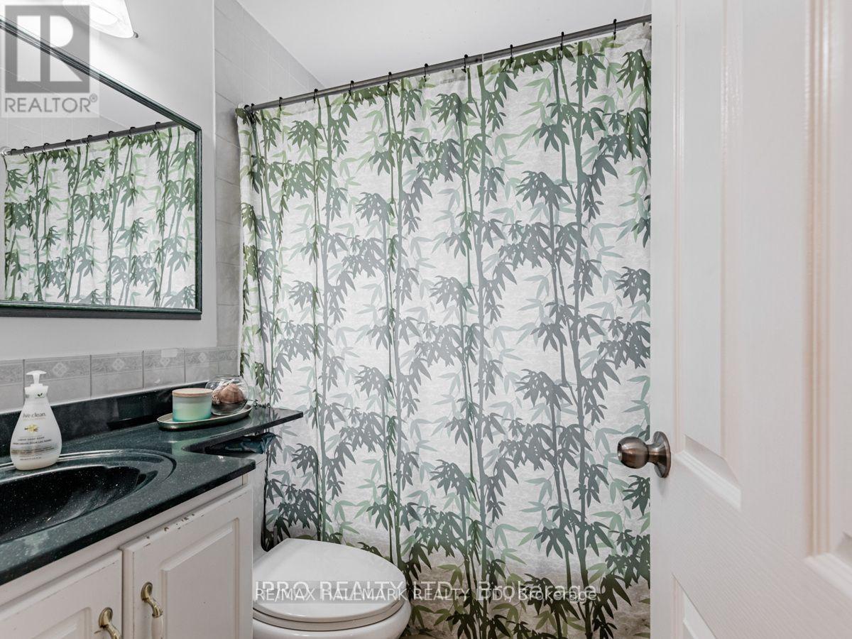 46 Tiago Avenue, Toronto, Ontario  M4B 2A2 - Photo 10 - E13460804