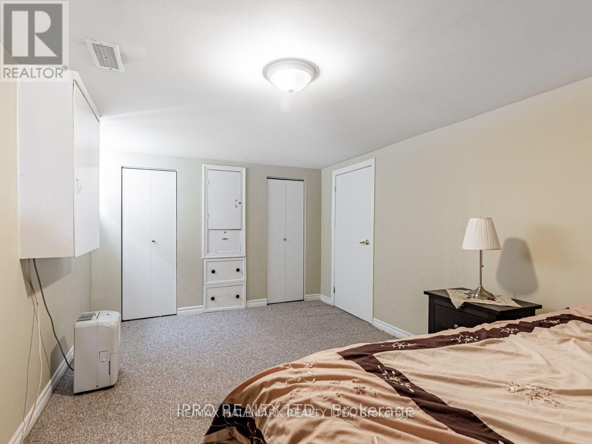 46 Tiago Avenue, Toronto, Ontario  M4B 2A2 - Photo 17 - E13460804