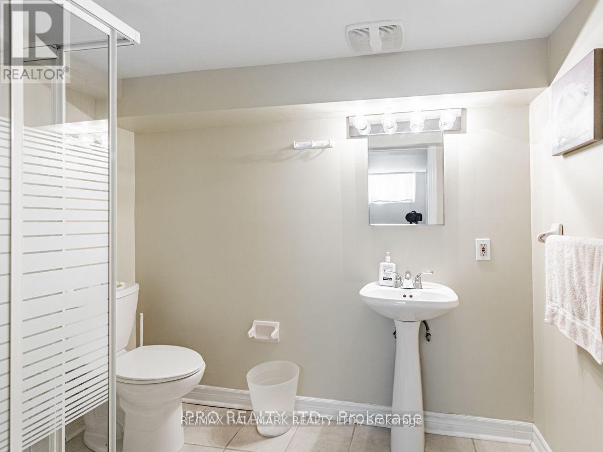 46 Tiago Avenue, Toronto, Ontario  M4B 2A2 - Photo 18 - E13460804