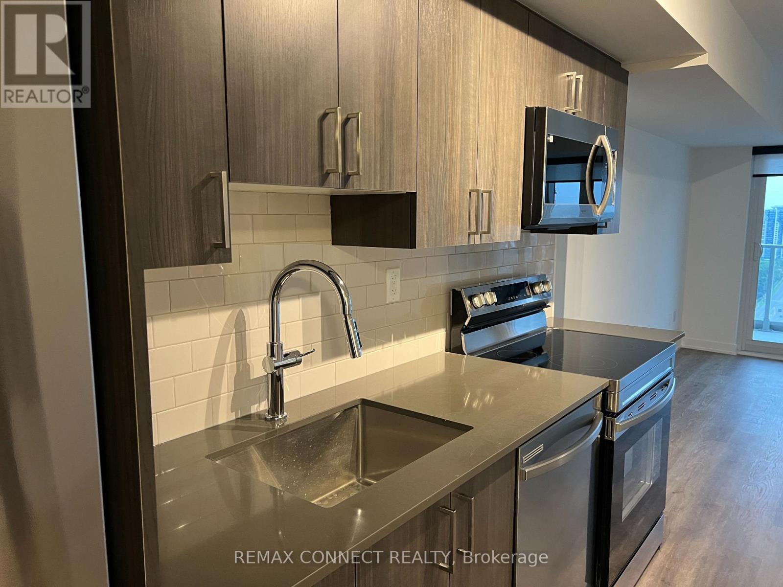 2510 - 1010 Sandy Beach Road, Pickering, Ontario  L1W 3V9 - Photo 10 - E13460850