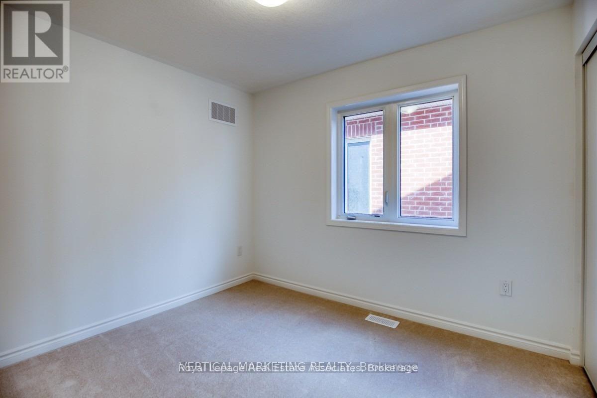 47 Routley Street, Kitchener, Ontario  N2R 0S2 - Photo 6 - X12927228