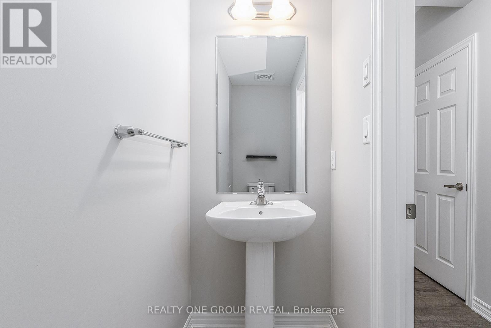 72 - 616 1034 Reflection Place, Pickering, Ontario  L1X 0L1 - Photo 8 - E13460904
