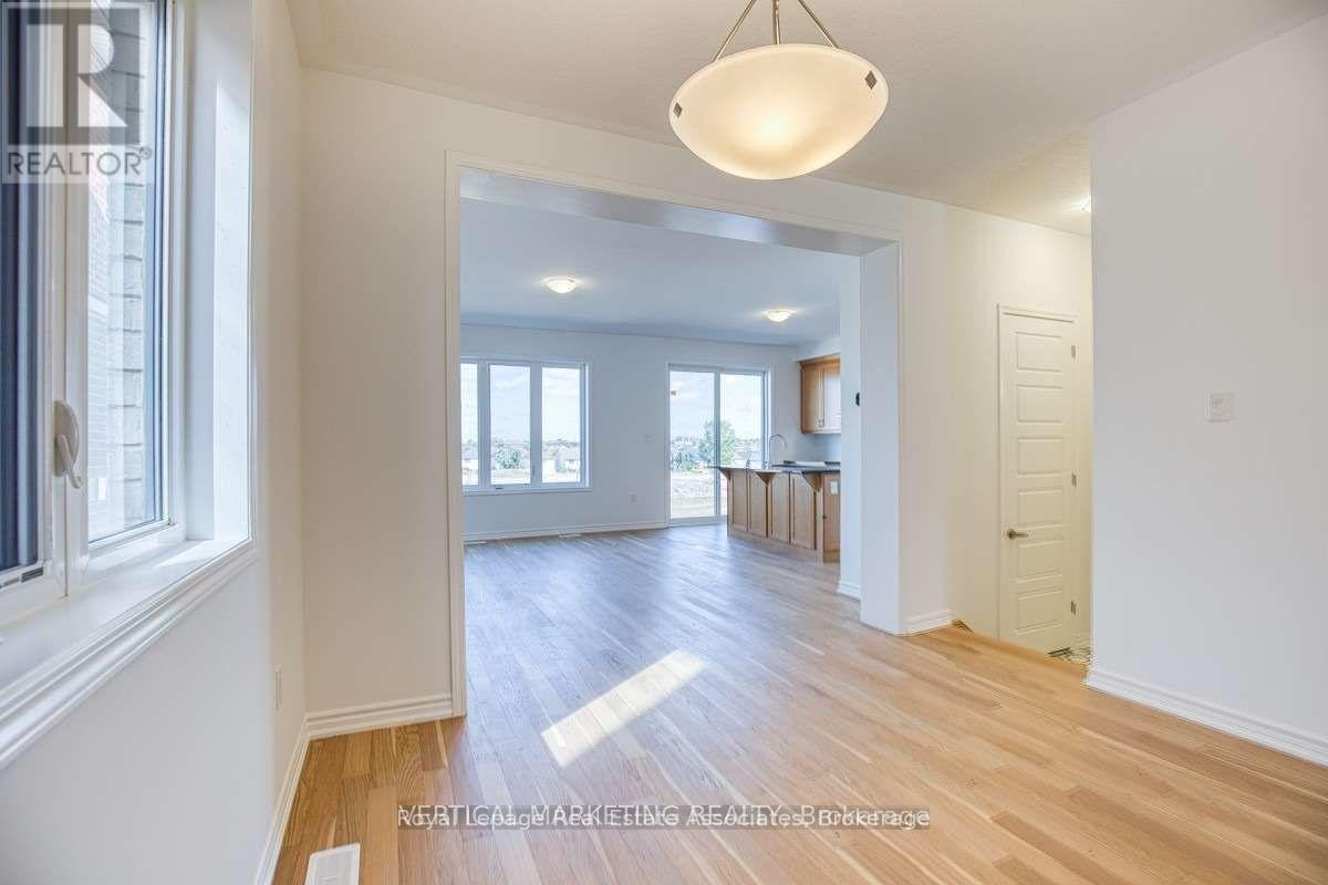 47 Routley Street, Kitchener, Ontario  N2R 0S2 - Photo 3 - X12927228