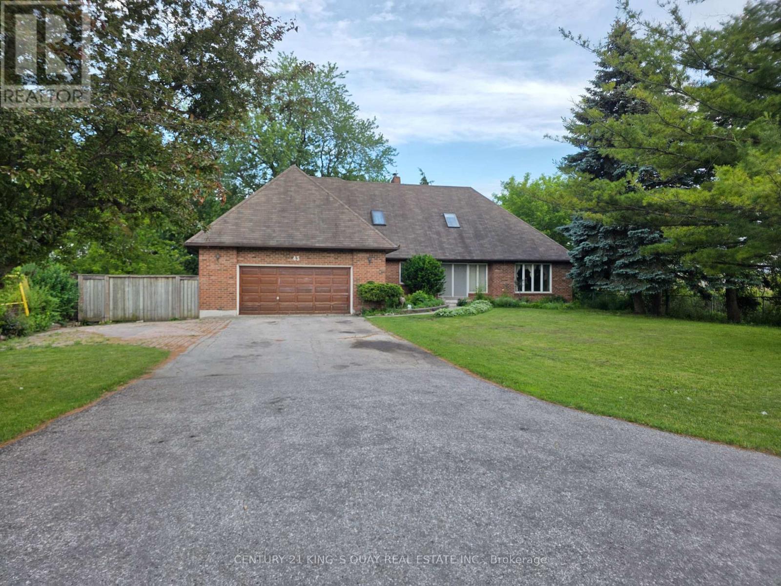 43 HELEN AVENUE, Markham, Ontario