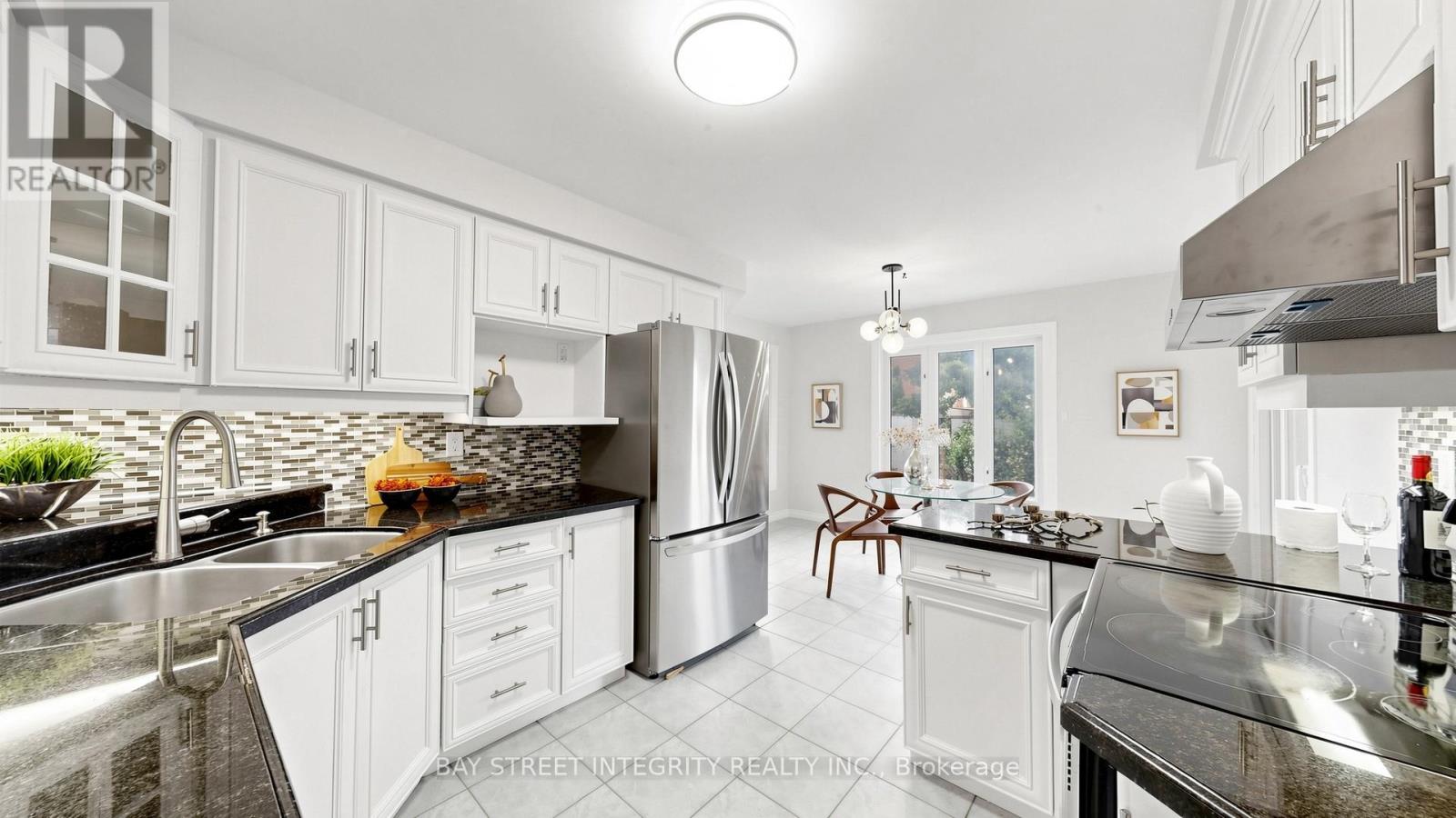 158 Largo Crescent, Vaughan, Ontario  L6A 1N1 - Photo 18 - N13460836