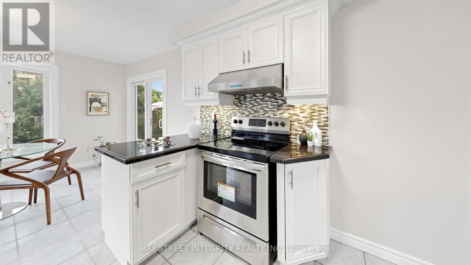 158 Largo Crescent, Vaughan, Ontario  L6A 1N1 - Photo 21 - N13460836