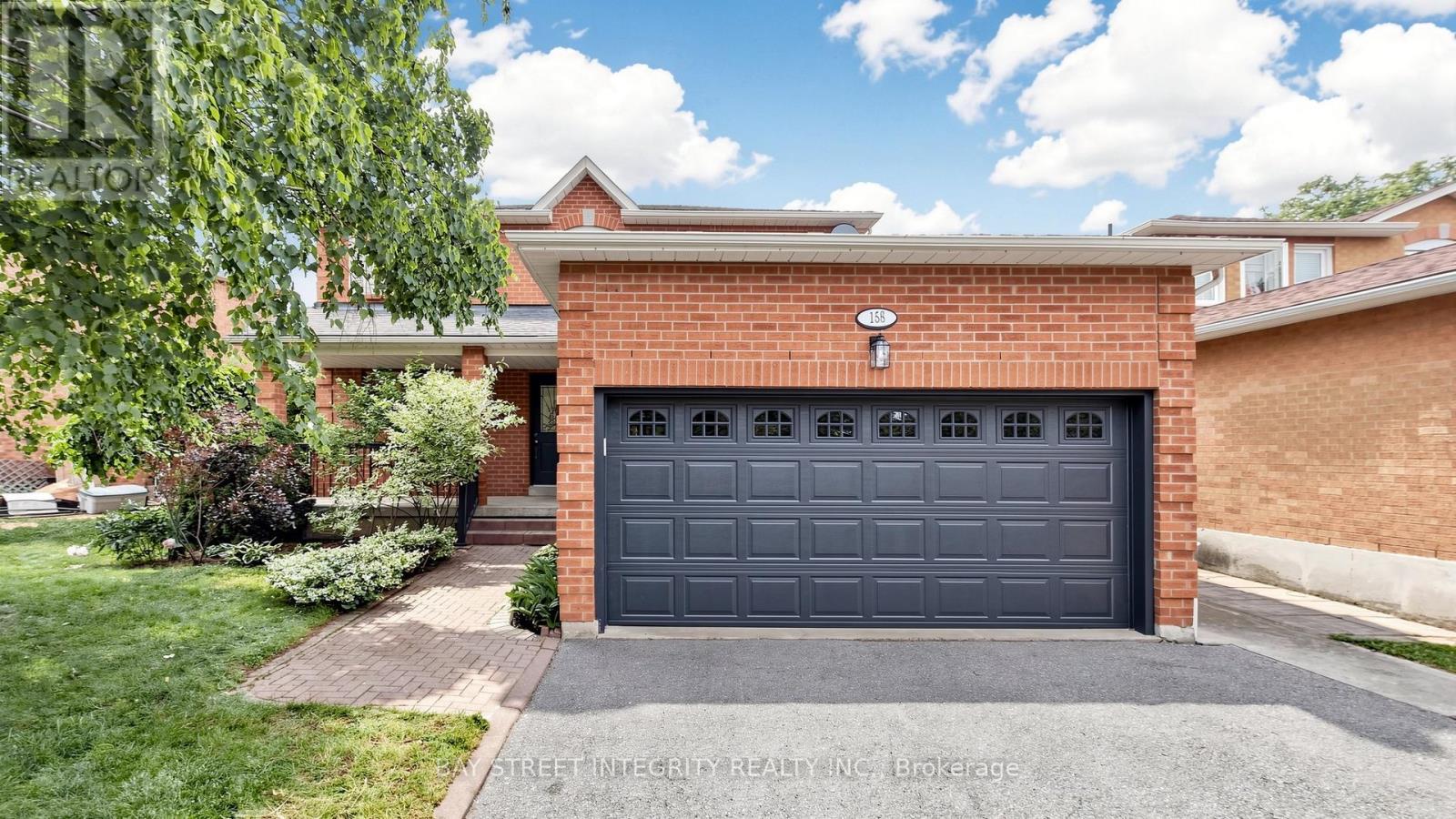 158 Largo Crescent, Vaughan, Ontario  L6A 1N1 - Photo 3 - N13460836