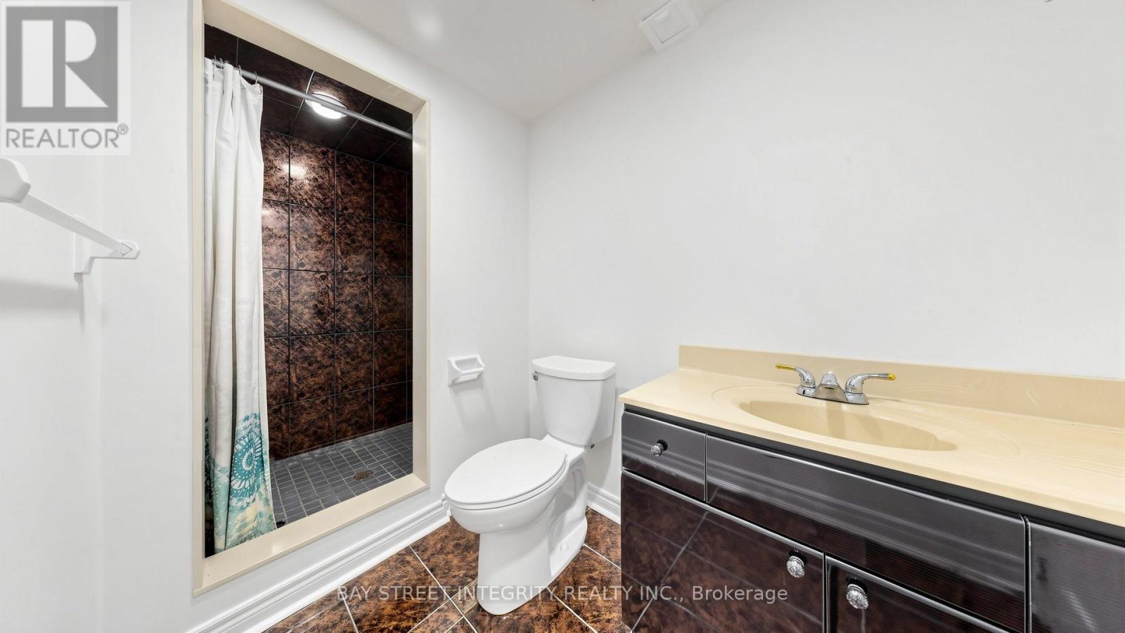158 Largo Crescent, Vaughan, Ontario  L6A 1N1 - Photo 46 - N13460836